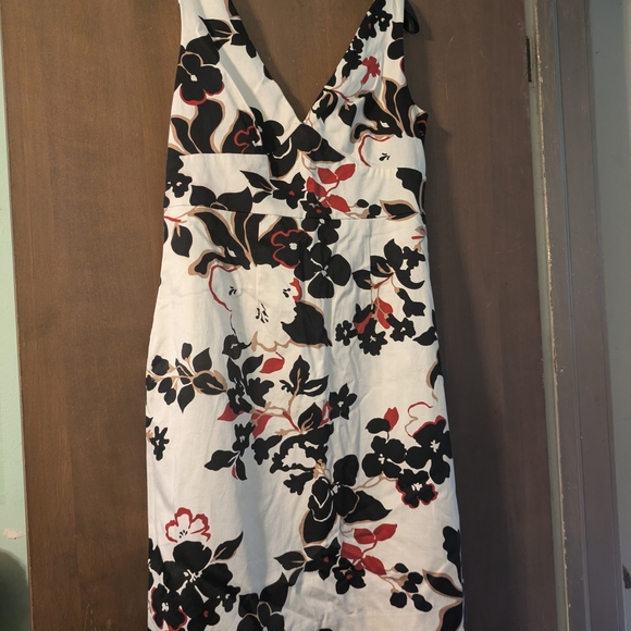 Jessica Howard Black and Red Floral Midi Dress - Picture 1 of 8
